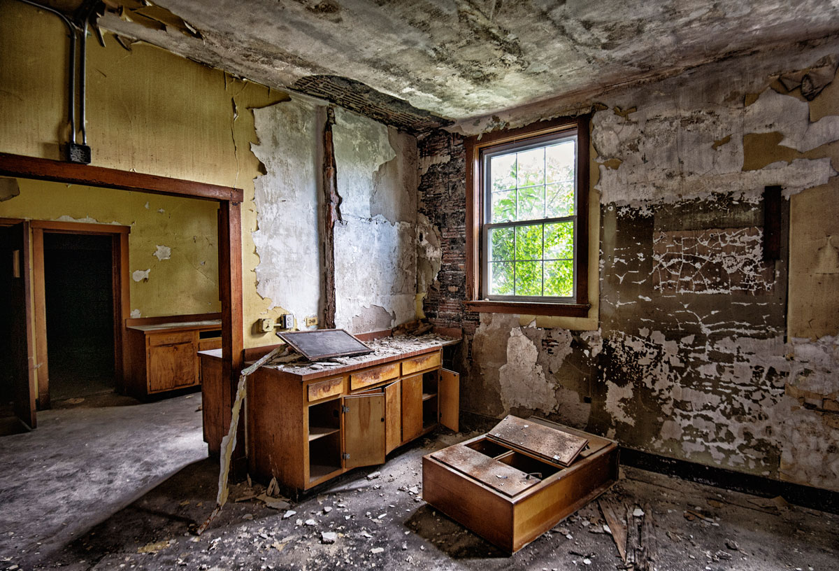 You’ll Never Guess What This Maywood Building Looks Like Inside WBEZ