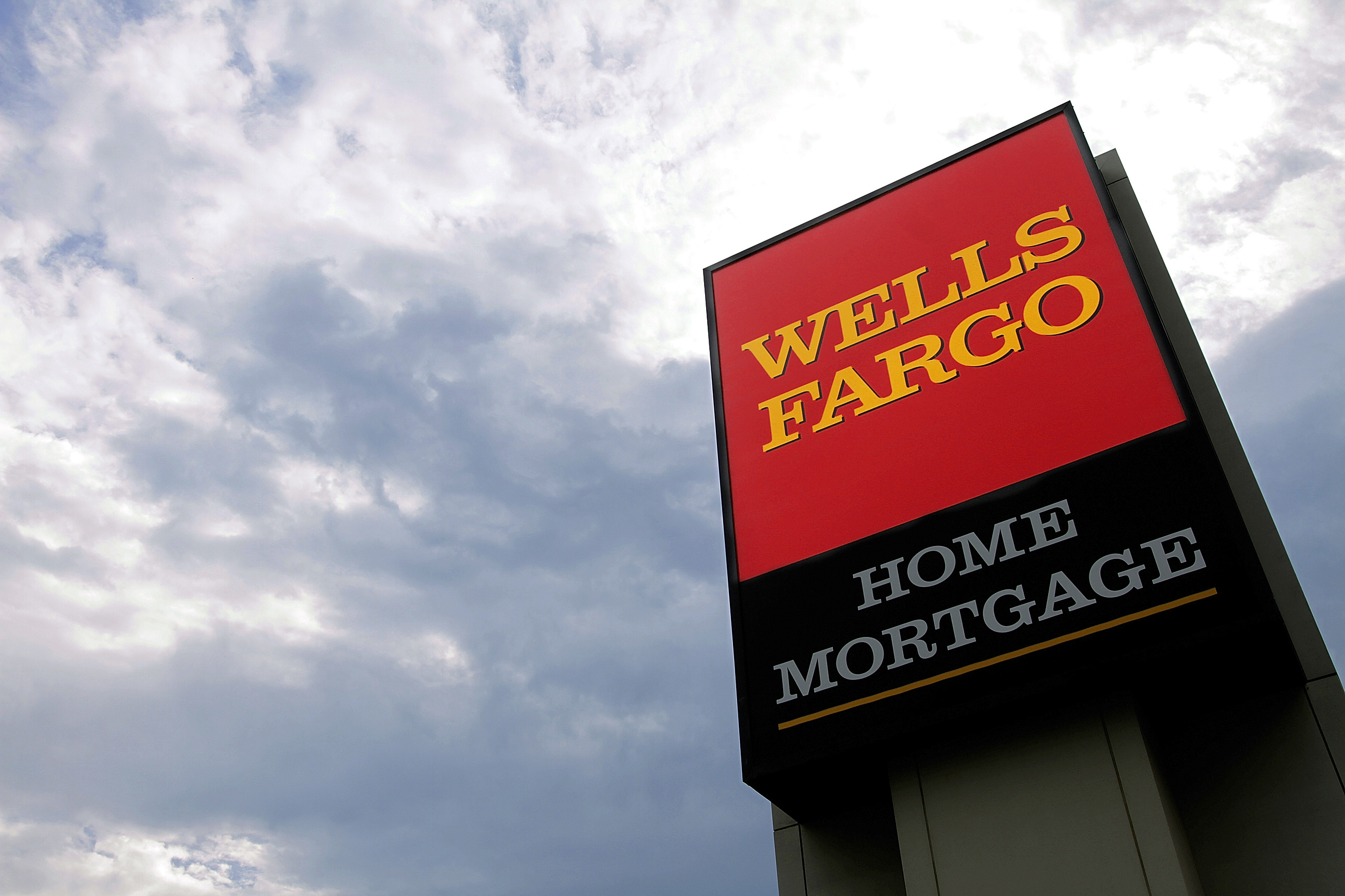 Illinois Suspends 30B In Wells Fargo Activity; Bank