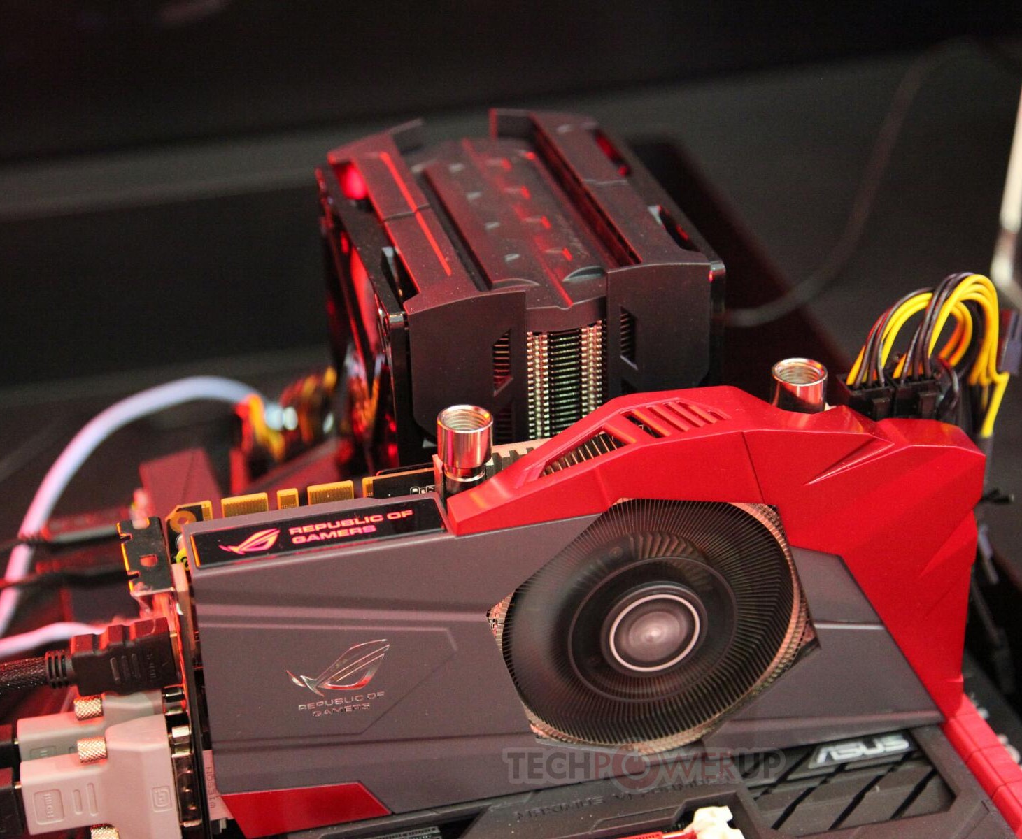 ASUS Unveils ROG GeForce GTX 770 Poseidon Graphics Card