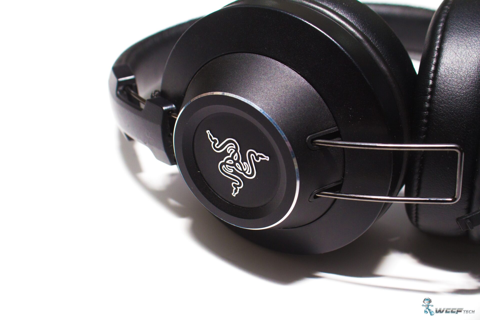 Razer Adaro Wireless Bluetooth Headphones Review