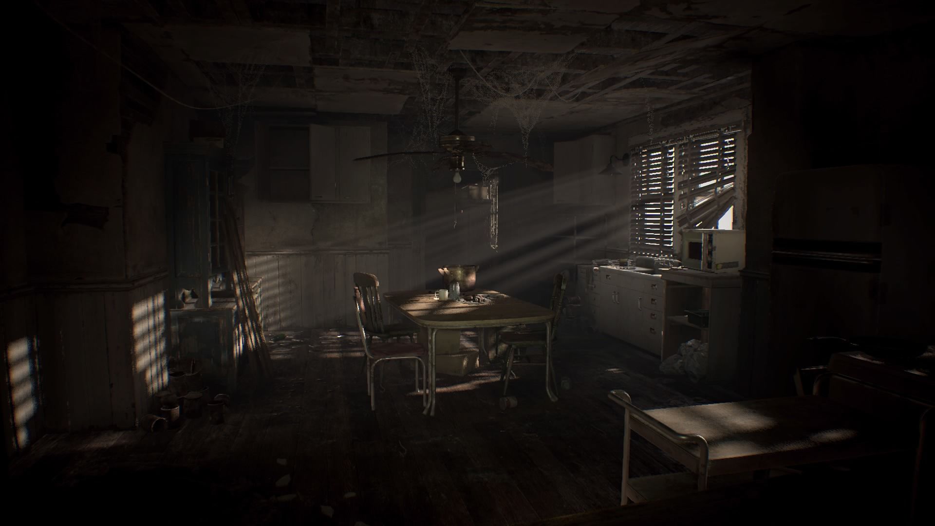 Resident Evil 7 New Short Trailers Showcase Item Examination, Eerie