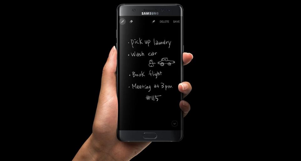 Galaxy S8 and Galaxy S8 Plus Models Shown Side by Side, Screen Sizes