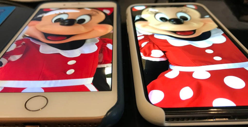 iPhone X Screen Issues Device Has Color Shifts and Dims When Viewed at a Slant