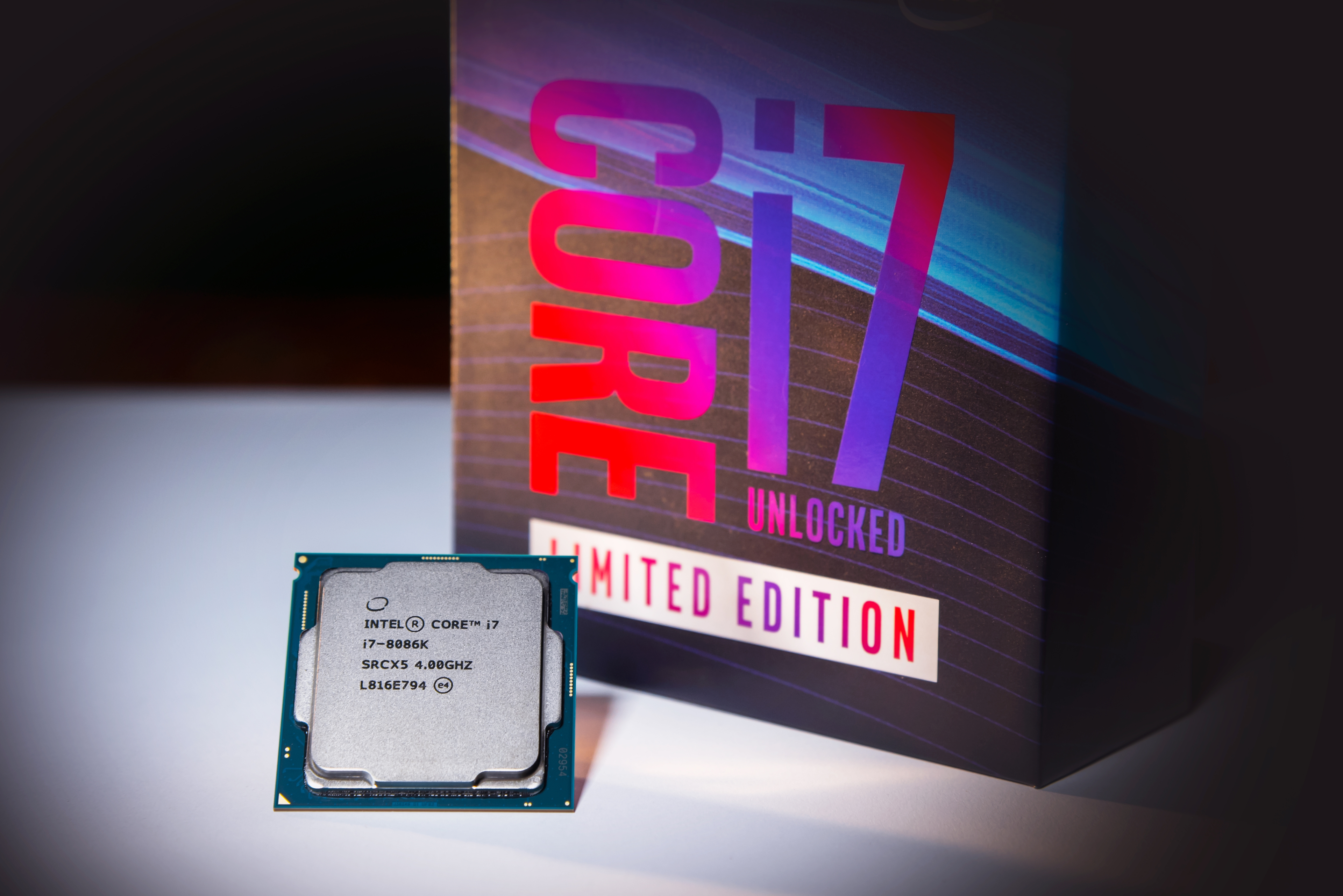 Intel Smashes 5 GHz Boost Clocks With Core i78086K