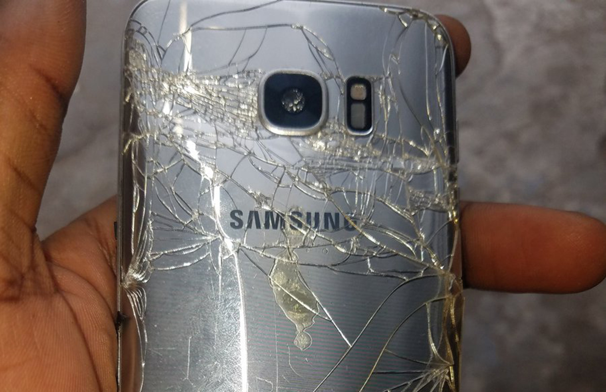 Galaxy S7 Explodes on Its Own, Without Even Being Plugged in a Charger