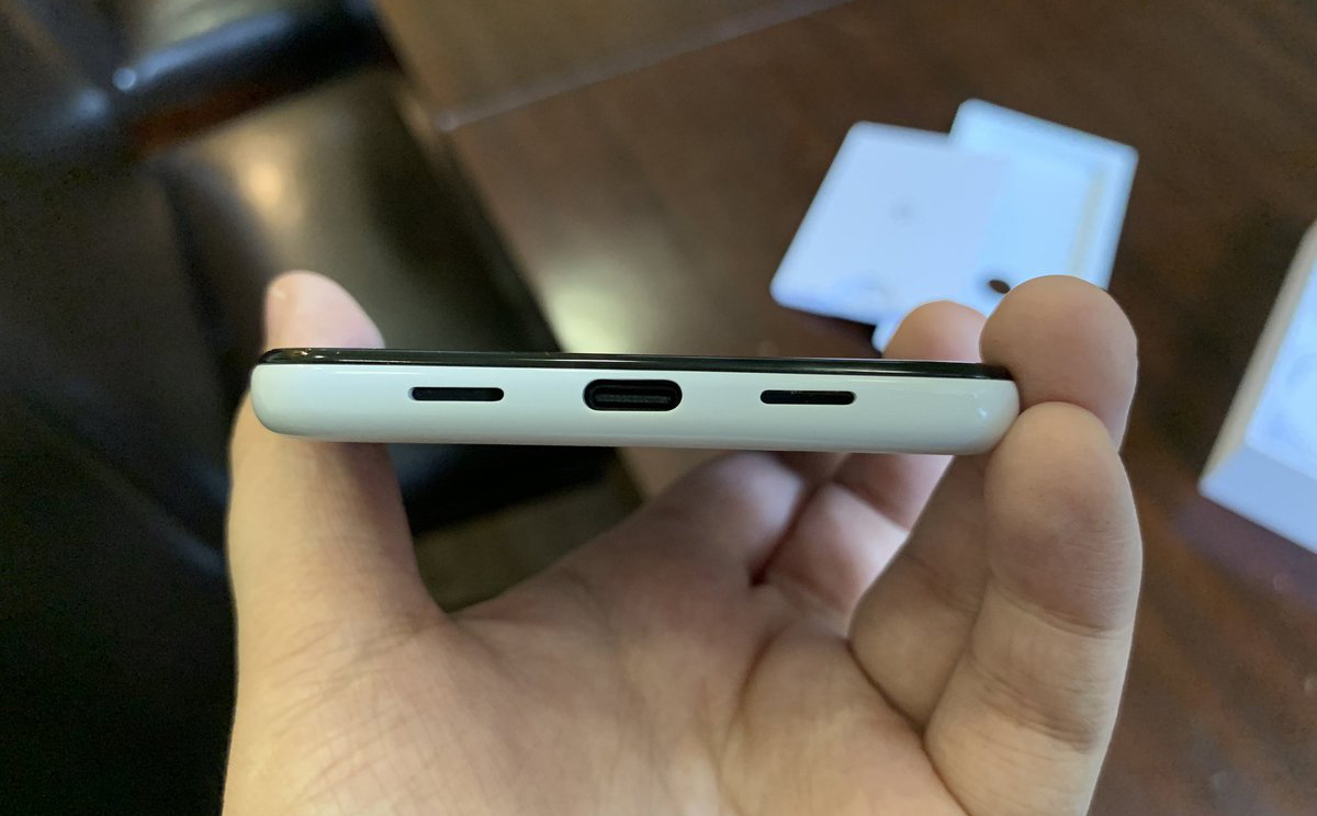Misaligned Speaker and USBC Cutouts Spotted on the Google Pixel 3a