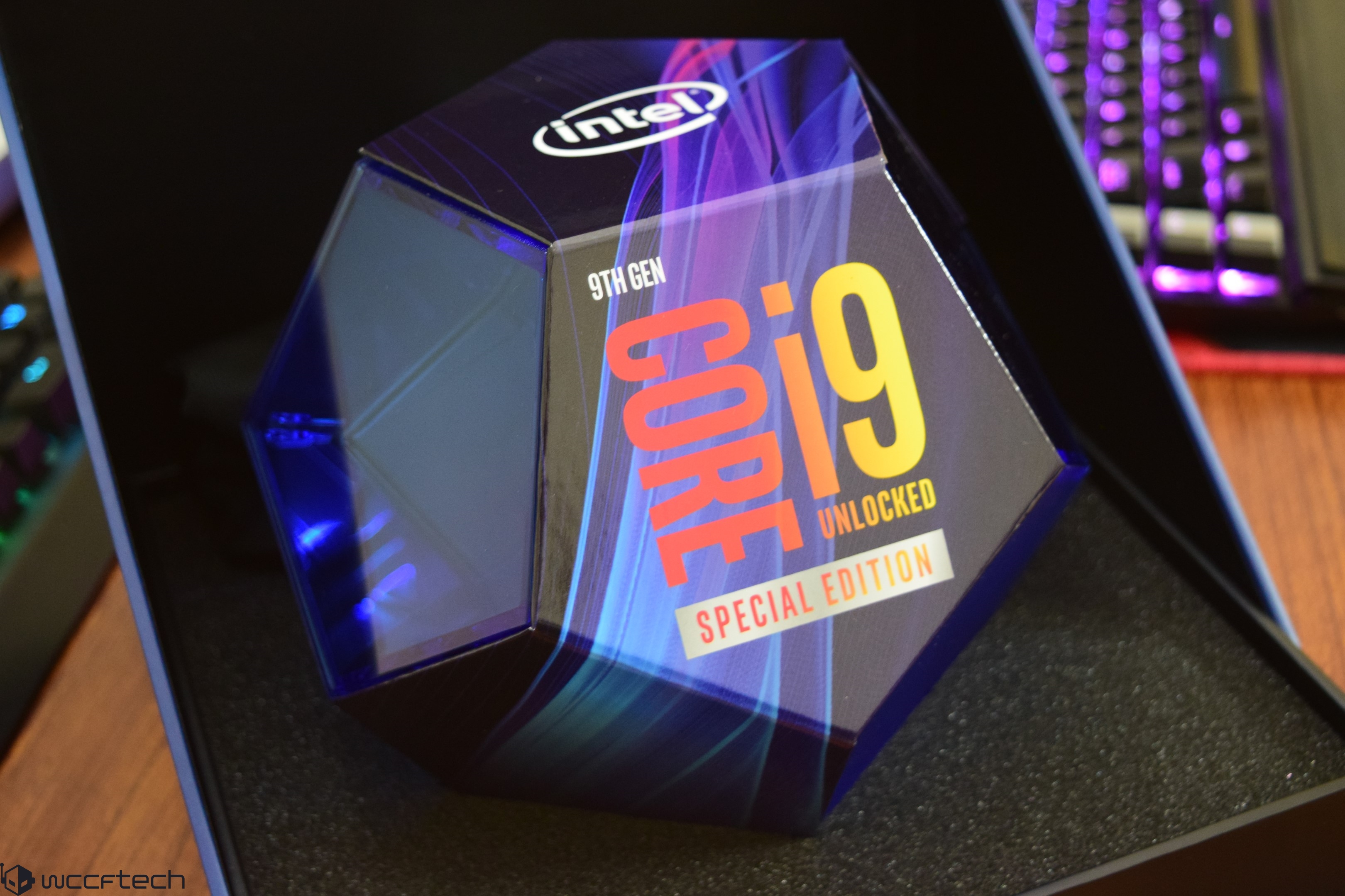 Intel Core i99900KS 8 Core 5 GHz Special Edition CPU Review