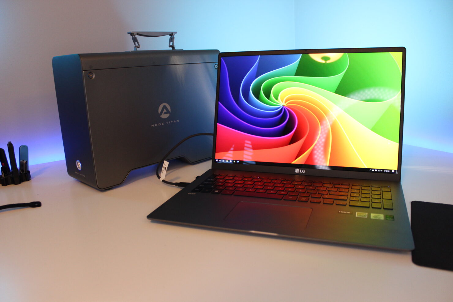 OWC AKiTiO Node Titan eGPU Review Deployable Power Up