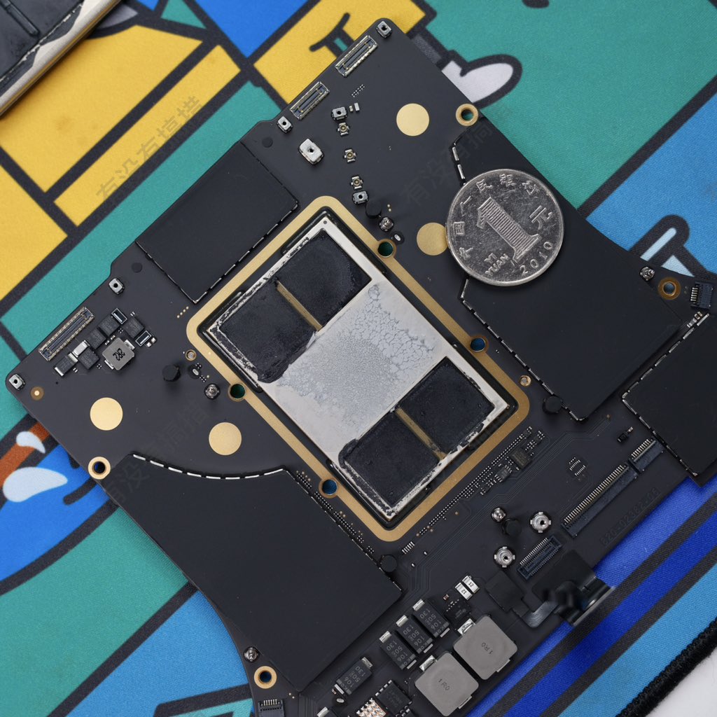 First M1 Max MacBook Pro Disassembly Shows a Single HeatPipe, DualFan