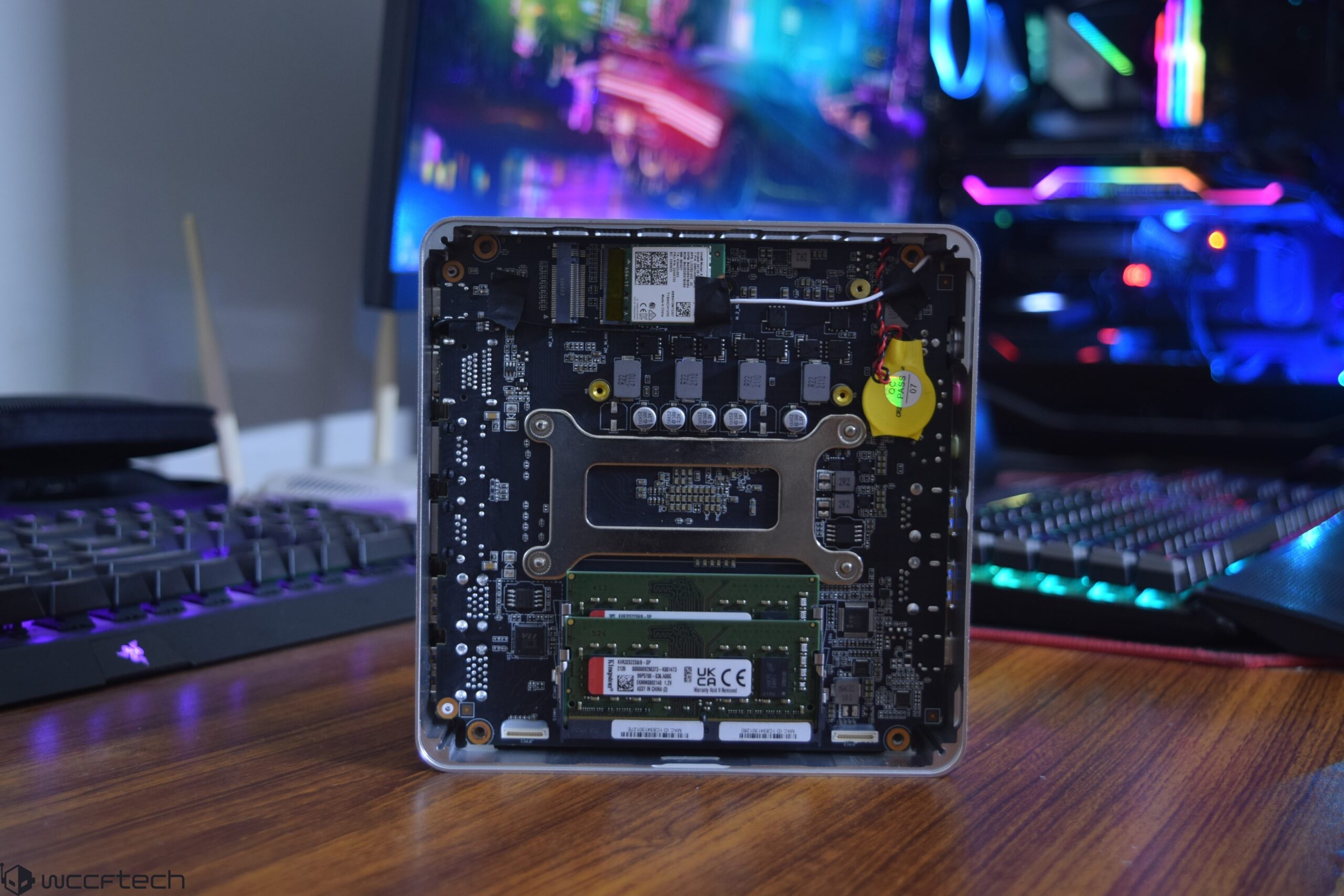 Minisforum EliteMini HM90 Mini PC With AMD Ryzen 9 4900H 'Renoir' APU