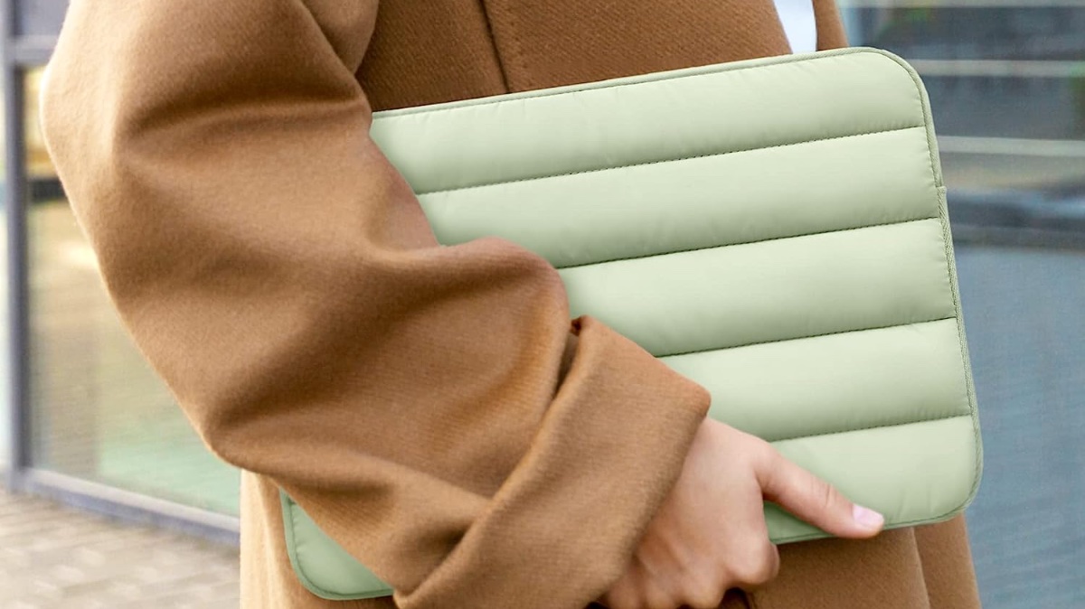 Top 15inch MacBook Air Carrying Sleeves [List]