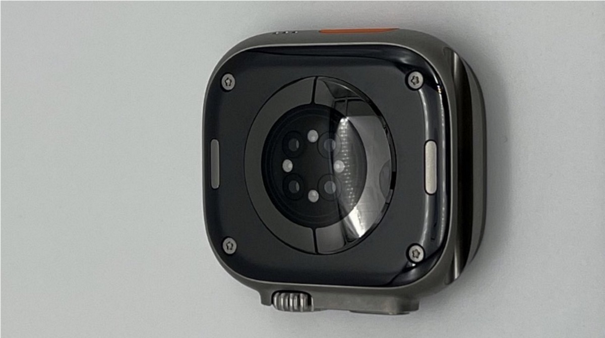 Apple Potentially Tested An Apple Watch Ultra With Black Ceramic Back