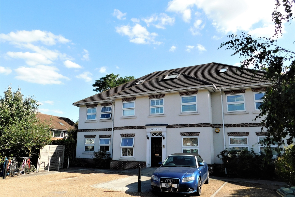 Cedar Way, SunburyOnThames LV Homes Estate Agents Letting and