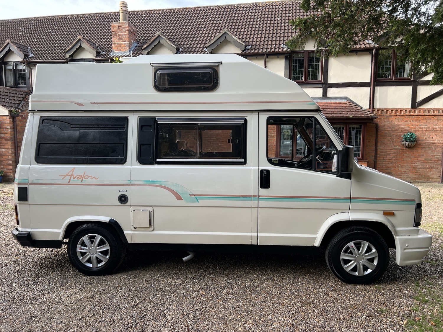 Autohomes Avalon Camper Van 2 Berth 1992 Talbot Express 1905cc Diesel £