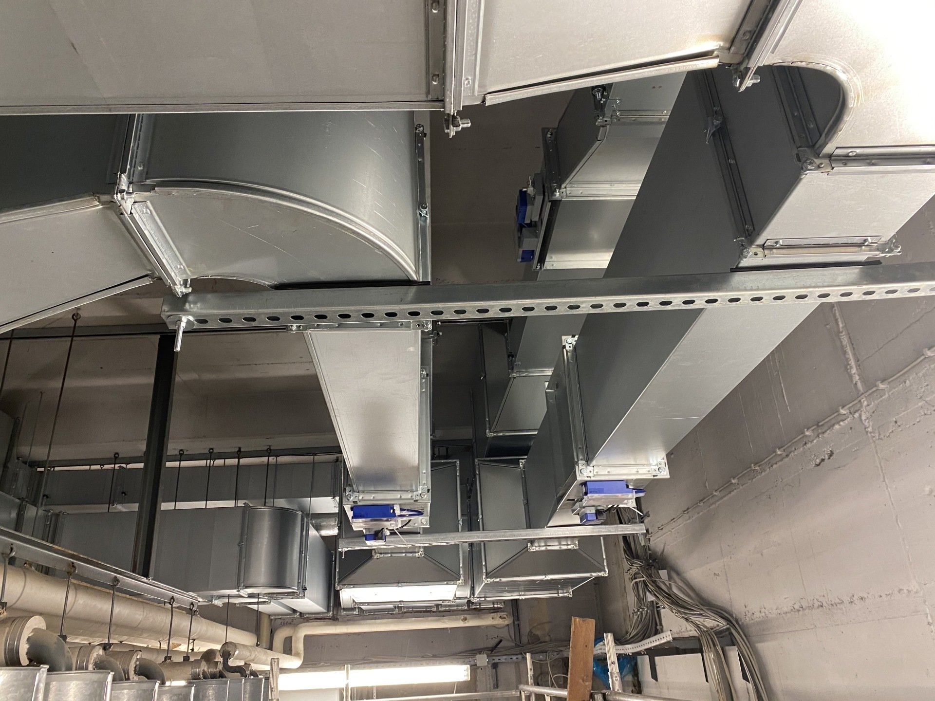 Automatisch solar fensteröffner 1x 2x 3x fensterhe. TGA Bergmann GmbH-Sanitär,Heizung, Wärmepumpen,Solar,Lüftung