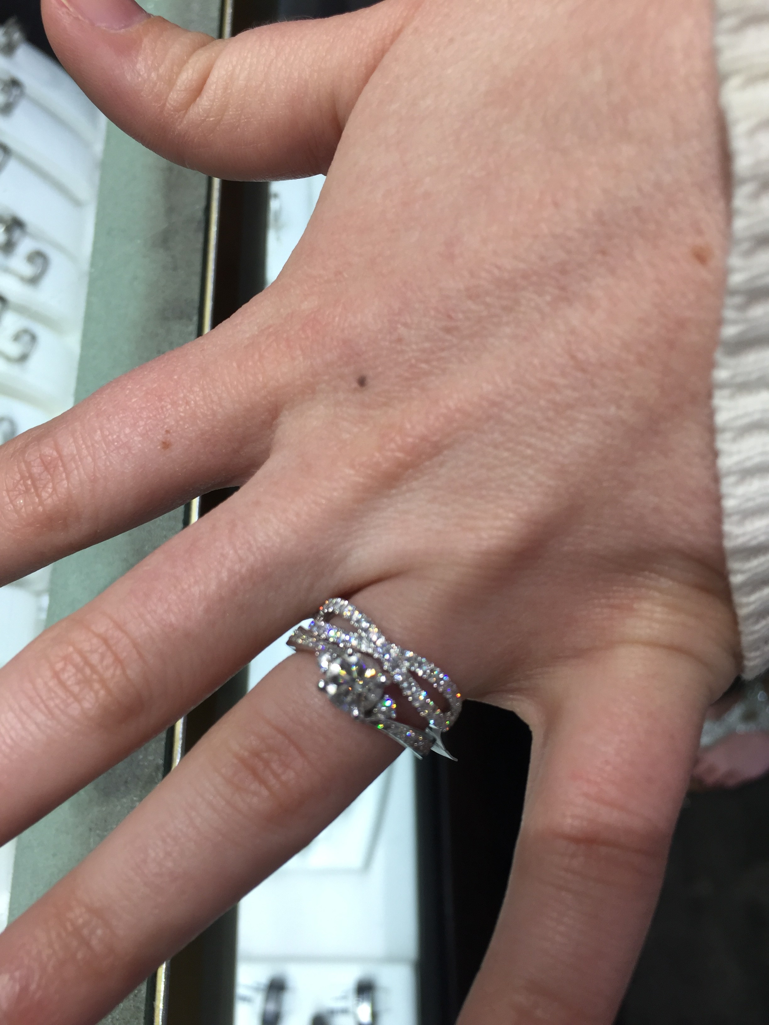 Uneven engagement ring with wedding band gap pictures please!