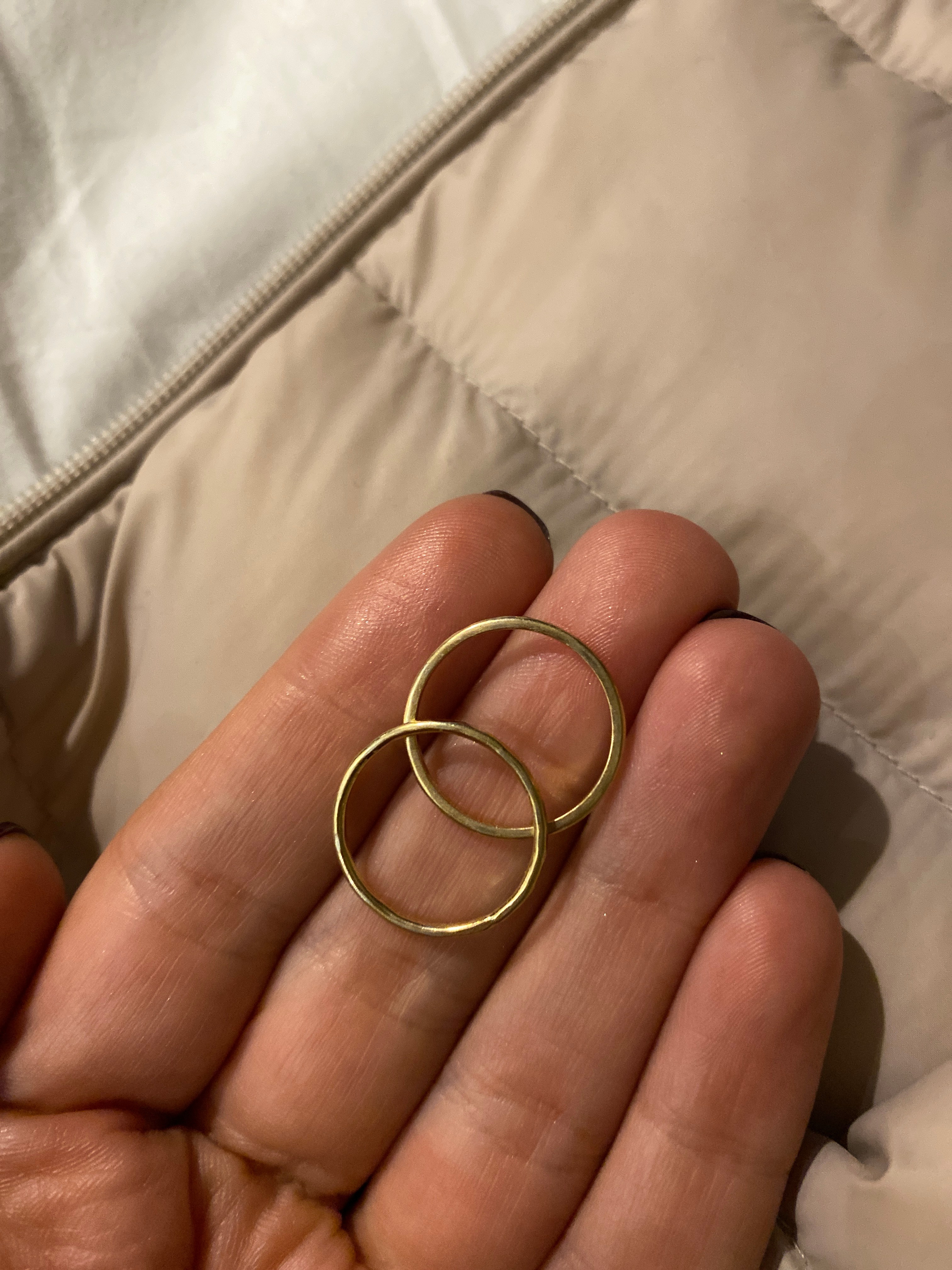 Issues with THIN 18k gold rings?
