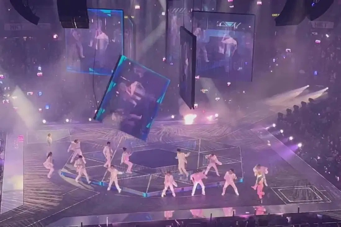 Giant LED Screen Crashes On Dancers During Mirror Concert In Horrifying