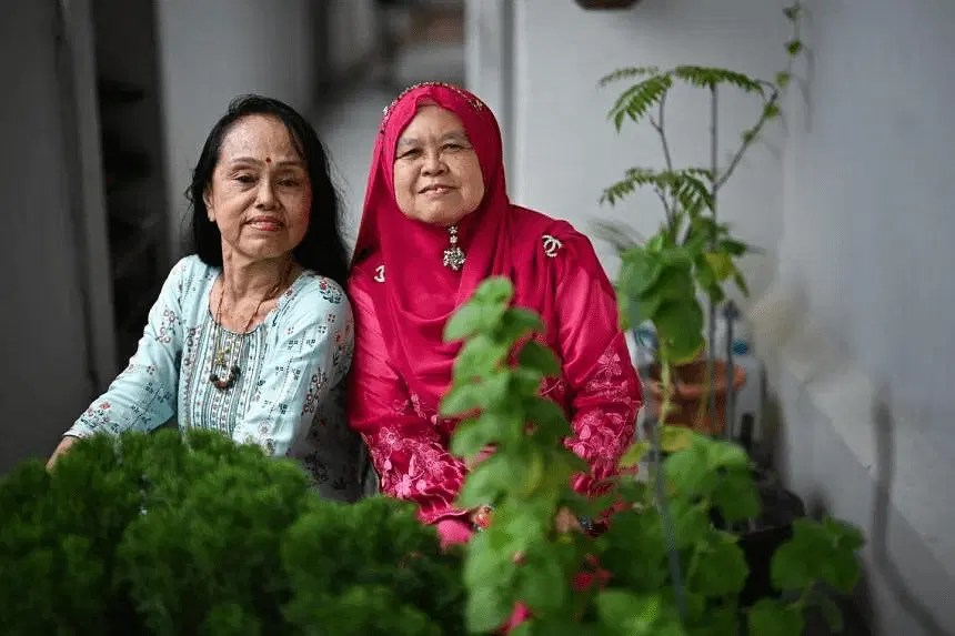 S'porean Childhood Best Friends Discover They're Actually Sisters