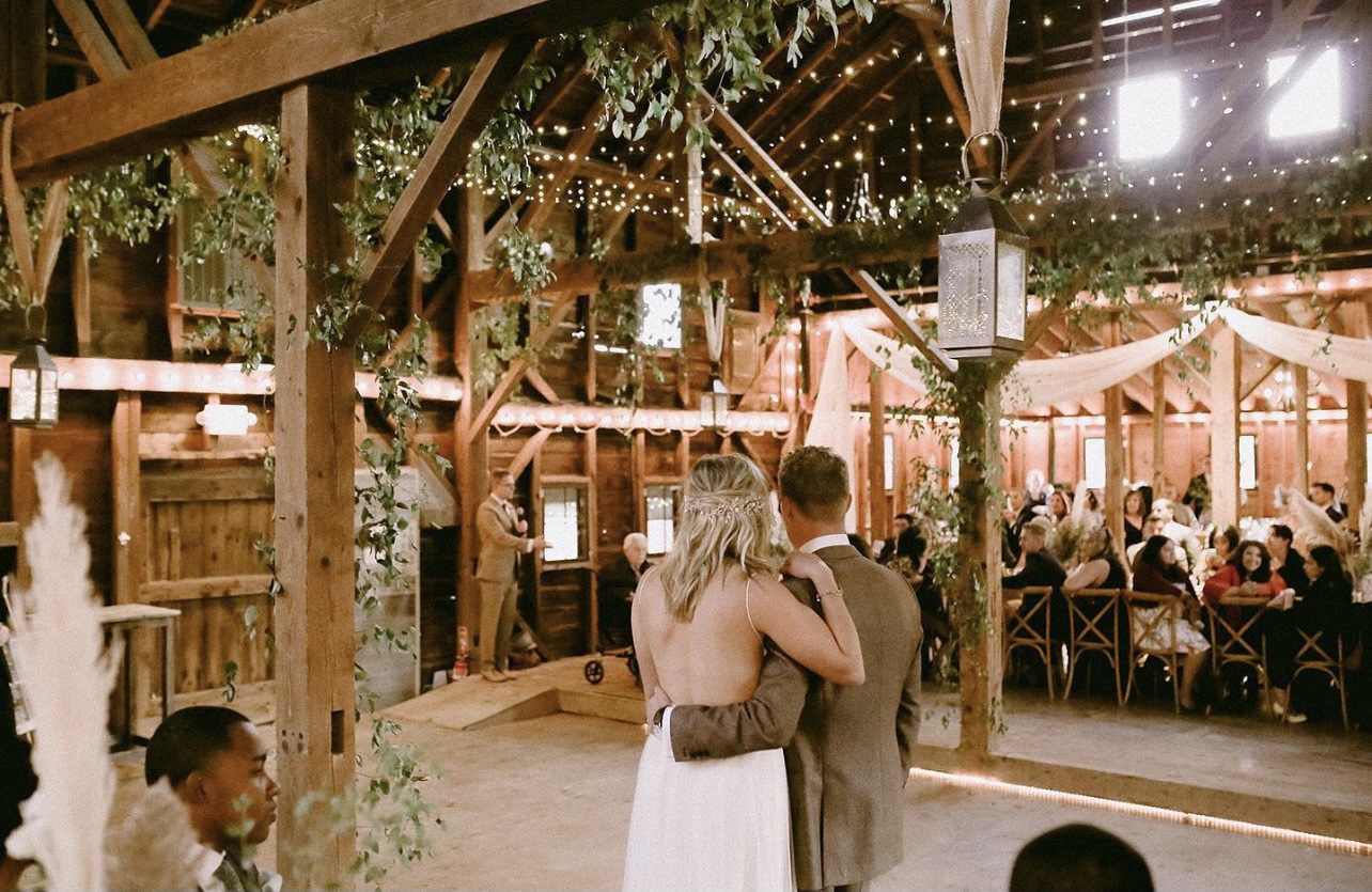Luxurious Barn Wedding Venues