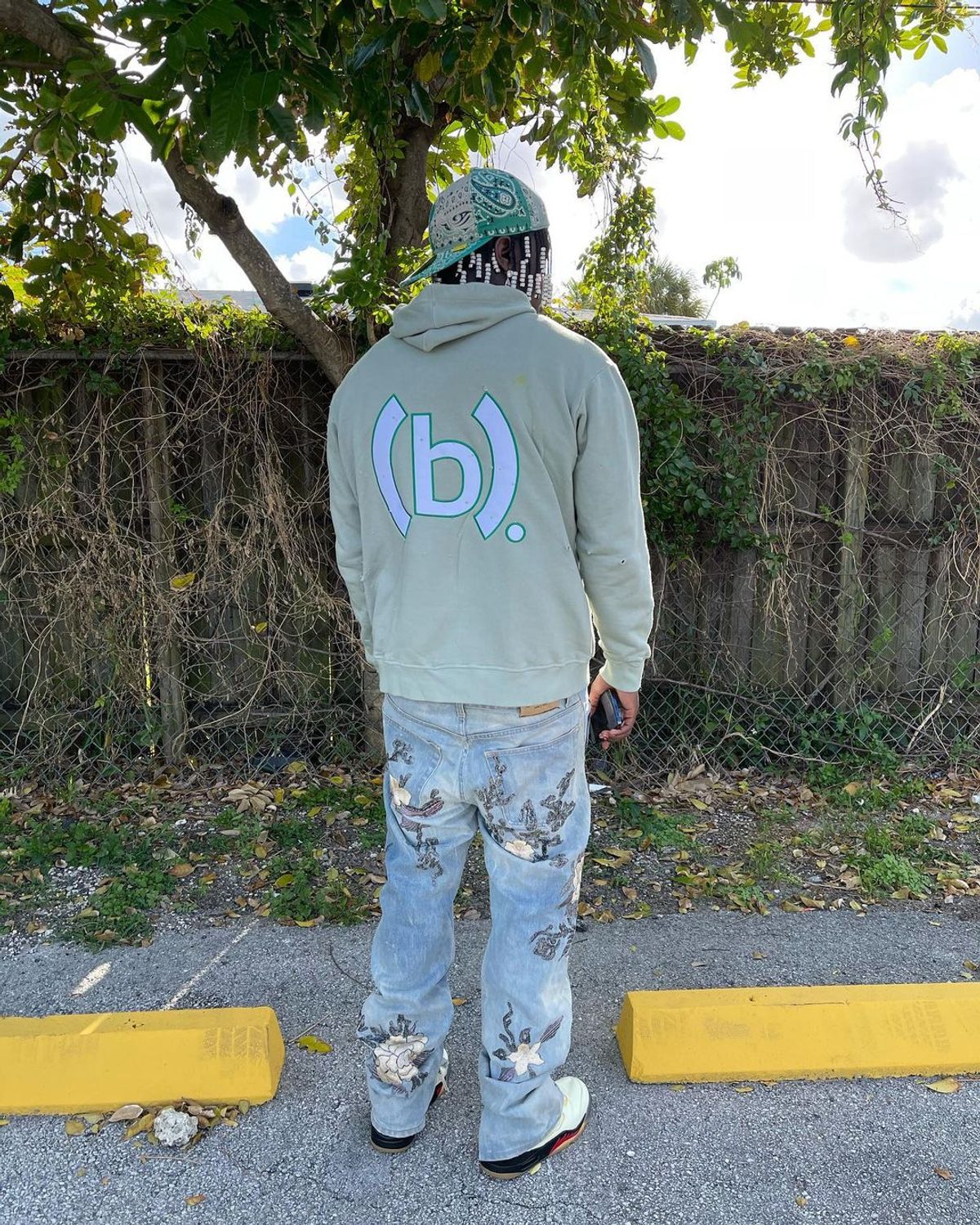 Lil Yachty Outfit from February 12, 2021 WHAT’S ON THE STAR?