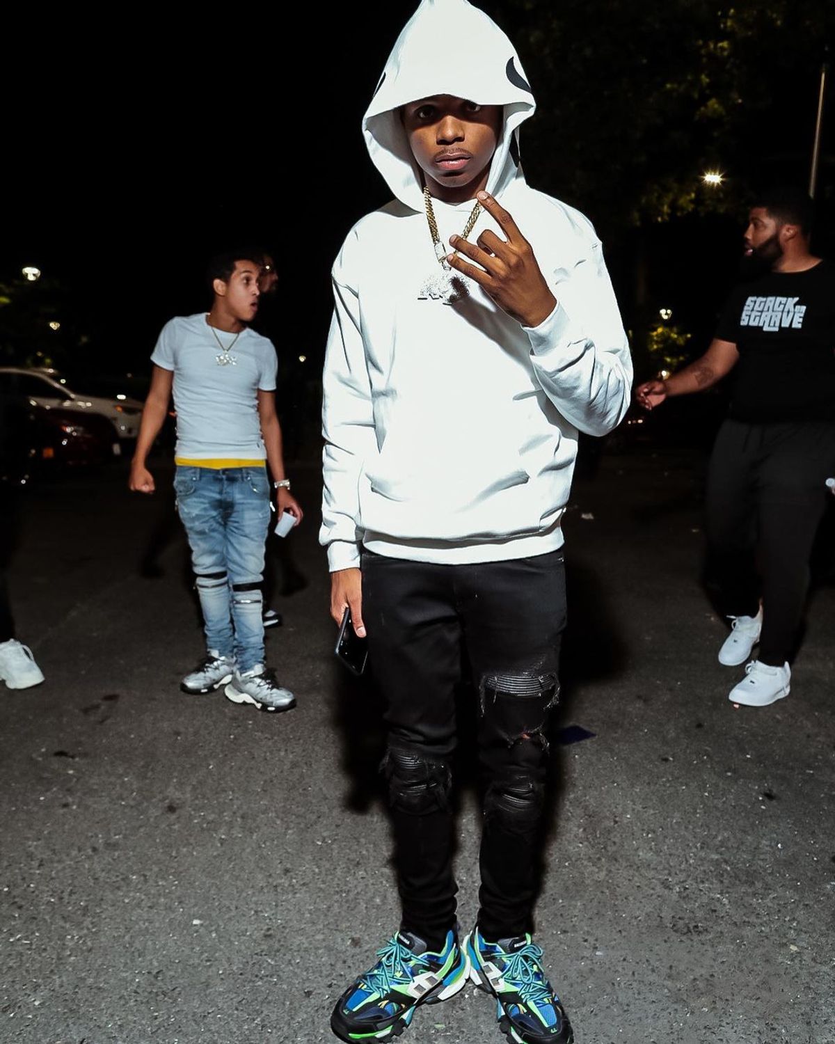 TJ Porter Outfit from August 1, 2021 WHAT’S ON THE STAR?