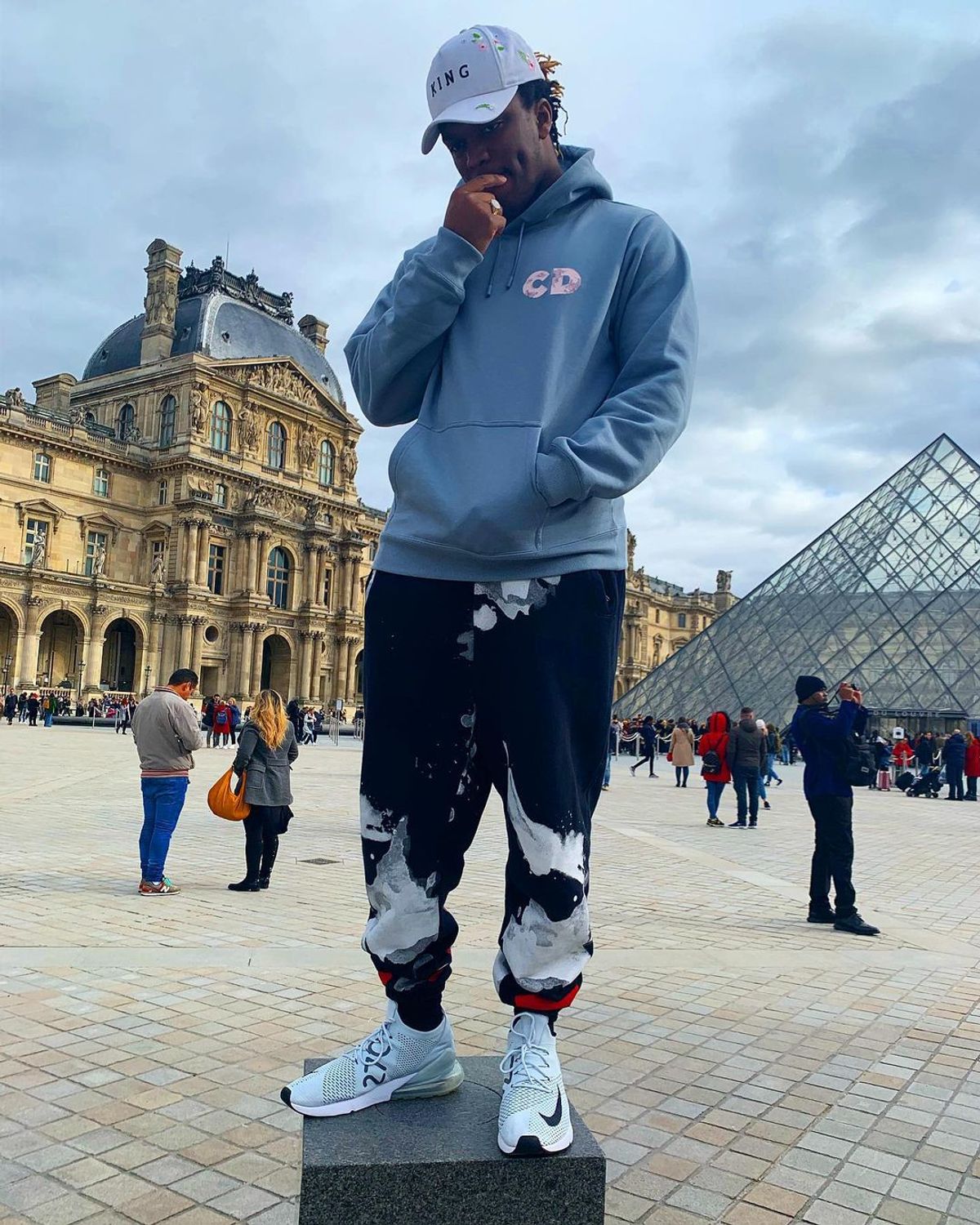 KSI Outfit from February 16, 2020 WHAT’S ON THE STAR?