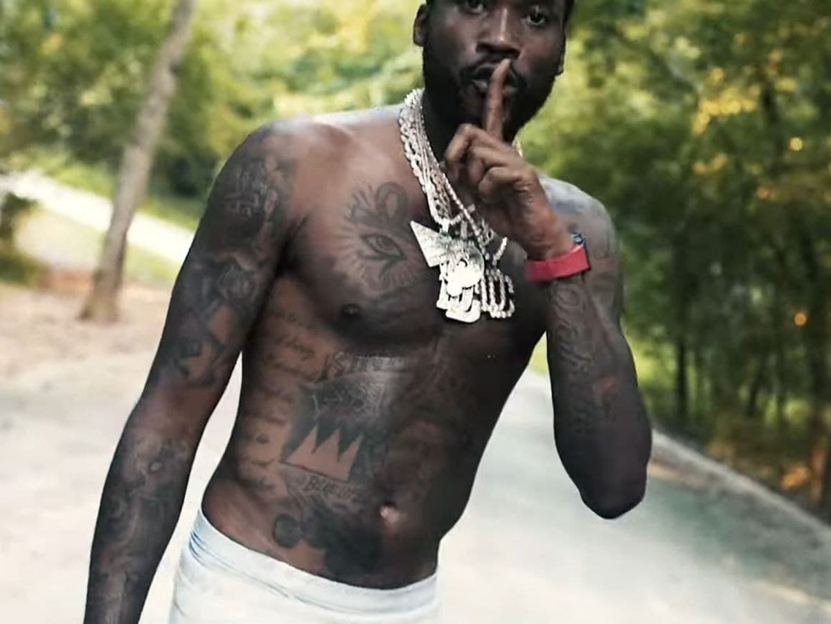 Meek Mill Outfits in "Mandela Freestyle" Video | WHAT’S ON THE STAR?