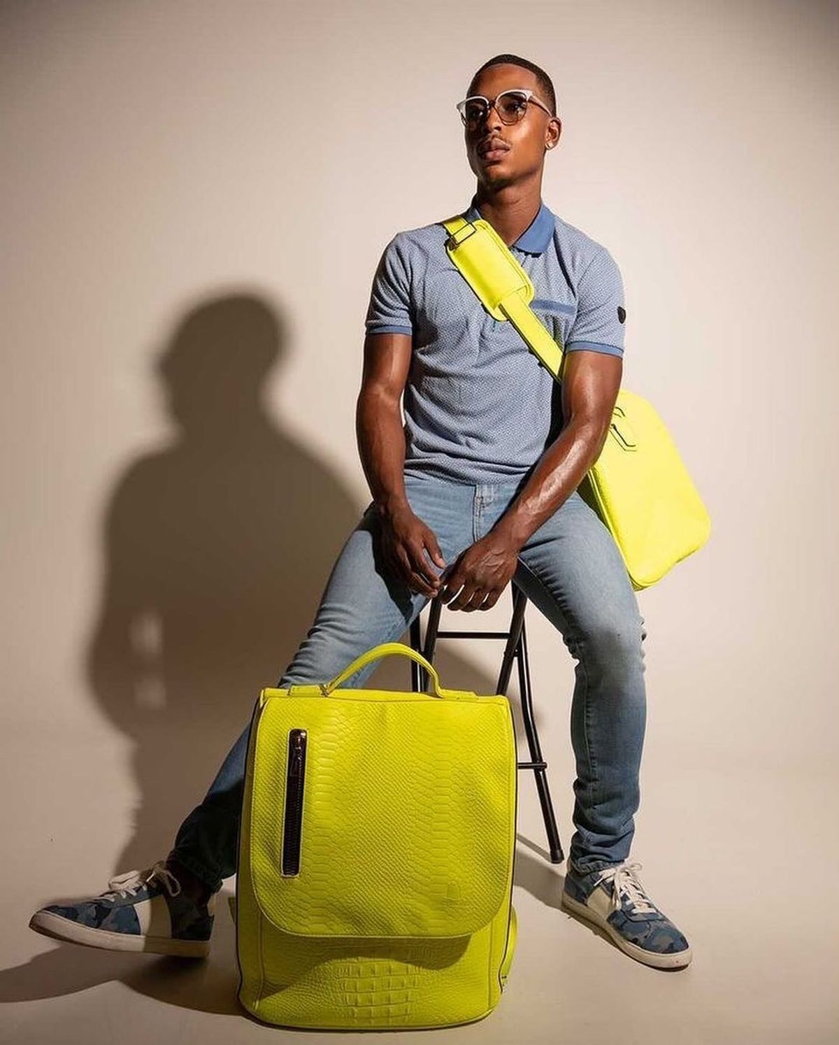 Tote N Carry Clothing, Shoes & Accessories WHAT’S ON THE STAR?