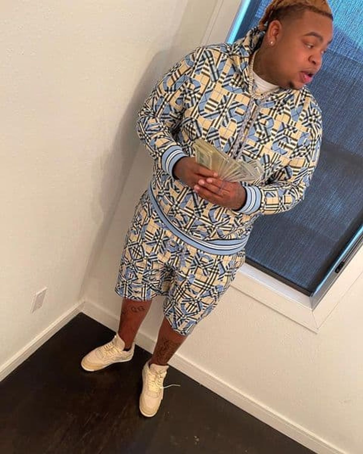 Big Yavo Outfit from September 4, 2021 WHAT’S ON THE STAR?