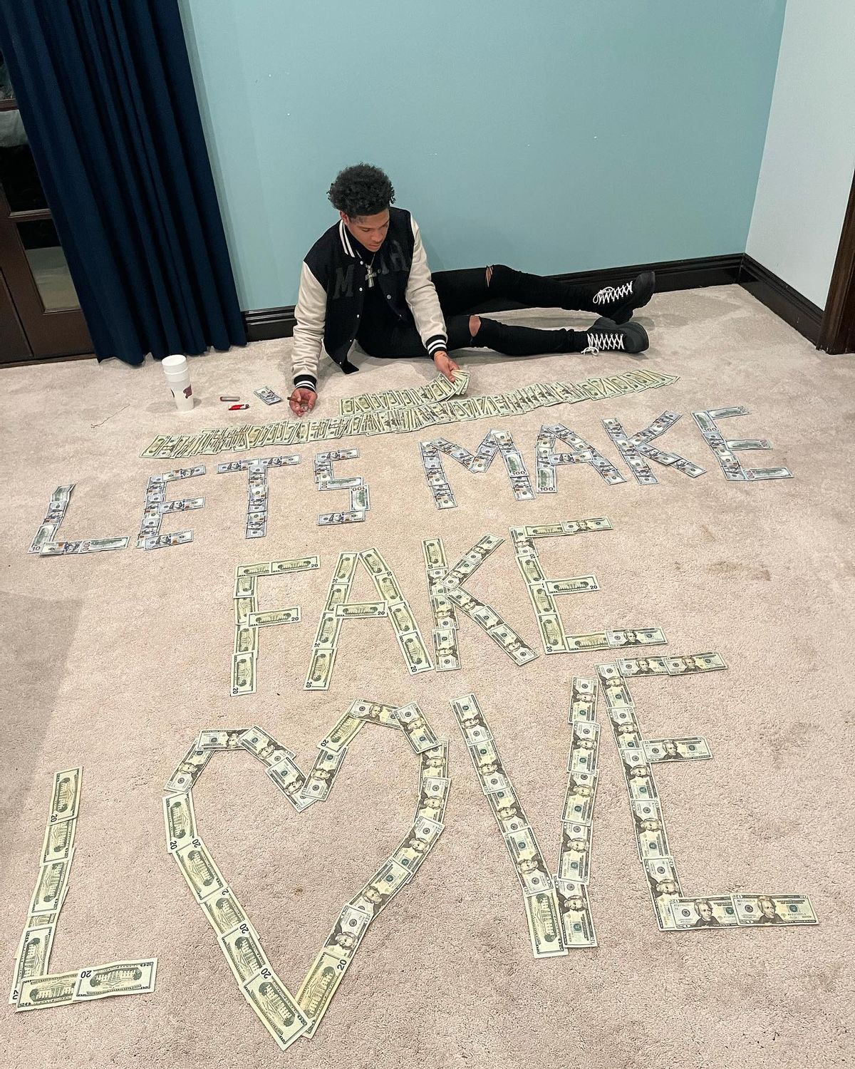 K Suave Outfit from February 24, 2022 WHAT’S ON THE STAR?