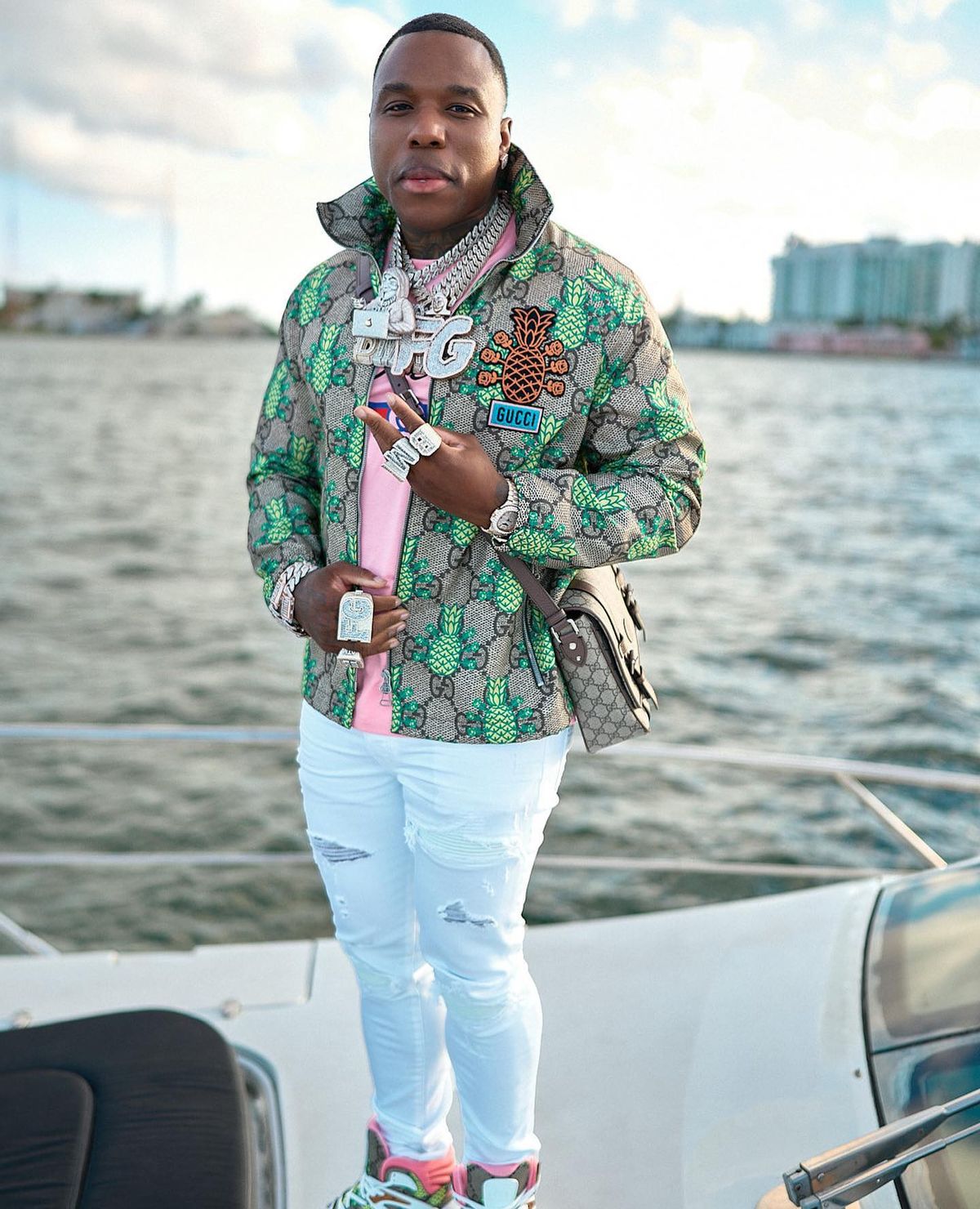 BandMan Kevo Outfit from February 27, 2022 WHAT’S ON THE STAR?