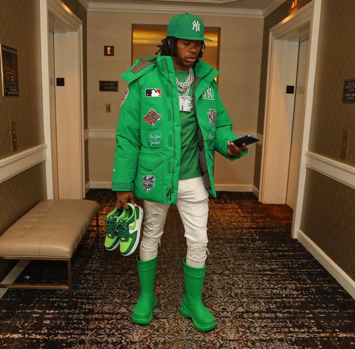 Lil Baby Outfit from April 4, 2022 WHAT’S ON THE STAR?