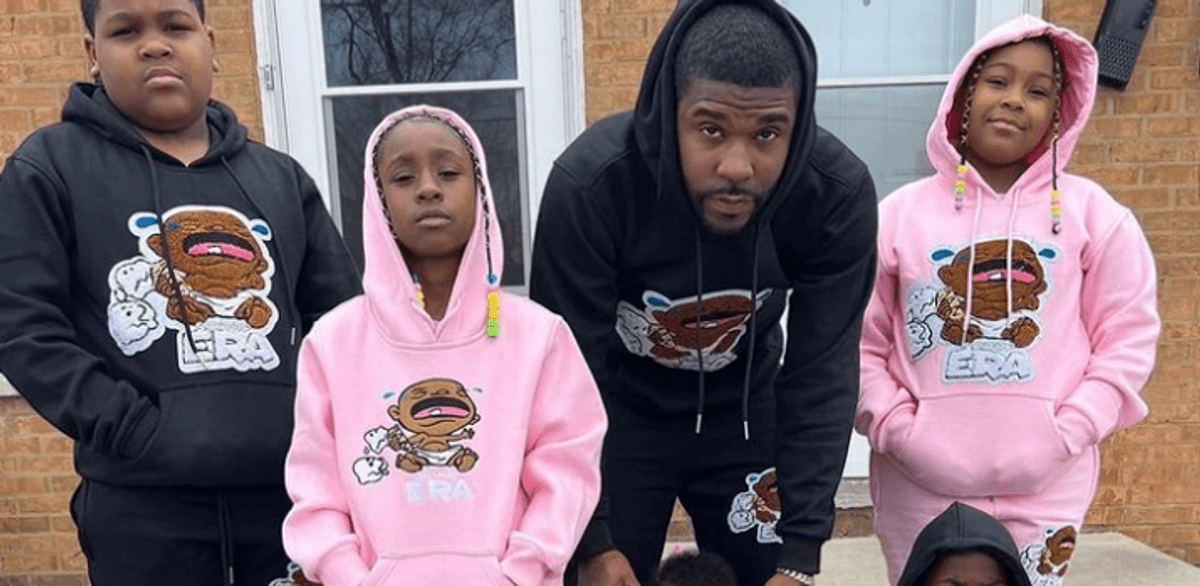 Scoop Era Clothing, Shoes & Accessories WHAT’S ON THE STAR?