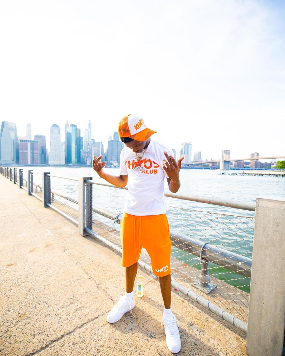 TJ Porter Outfit from June 1, 2022 WHAT’S ON THE STAR?