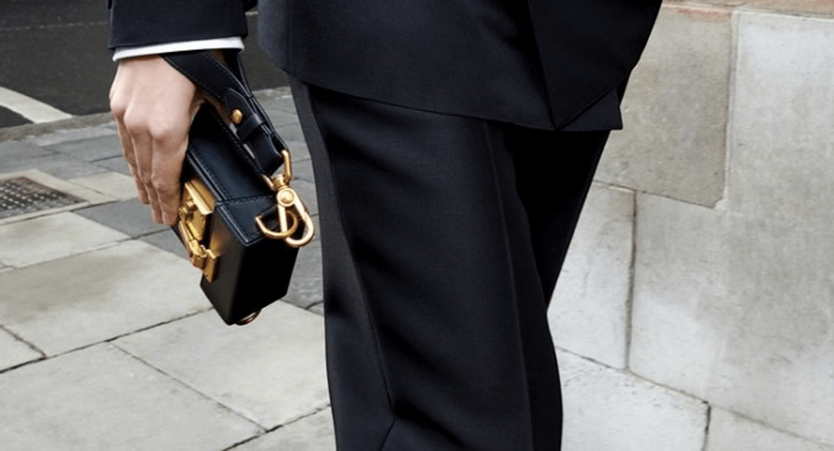 Dunhill Clothing, Shoes & Accessories WHAT’S ON THE STAR?