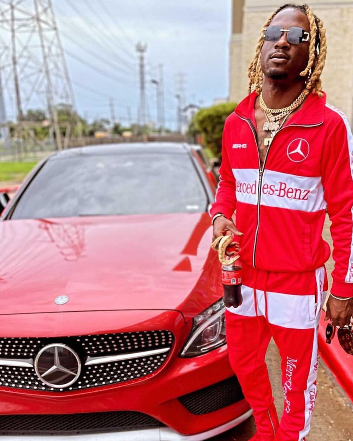 Club Foreign Clothing, Shoes & Accessories WHAT’S ON THE STAR?