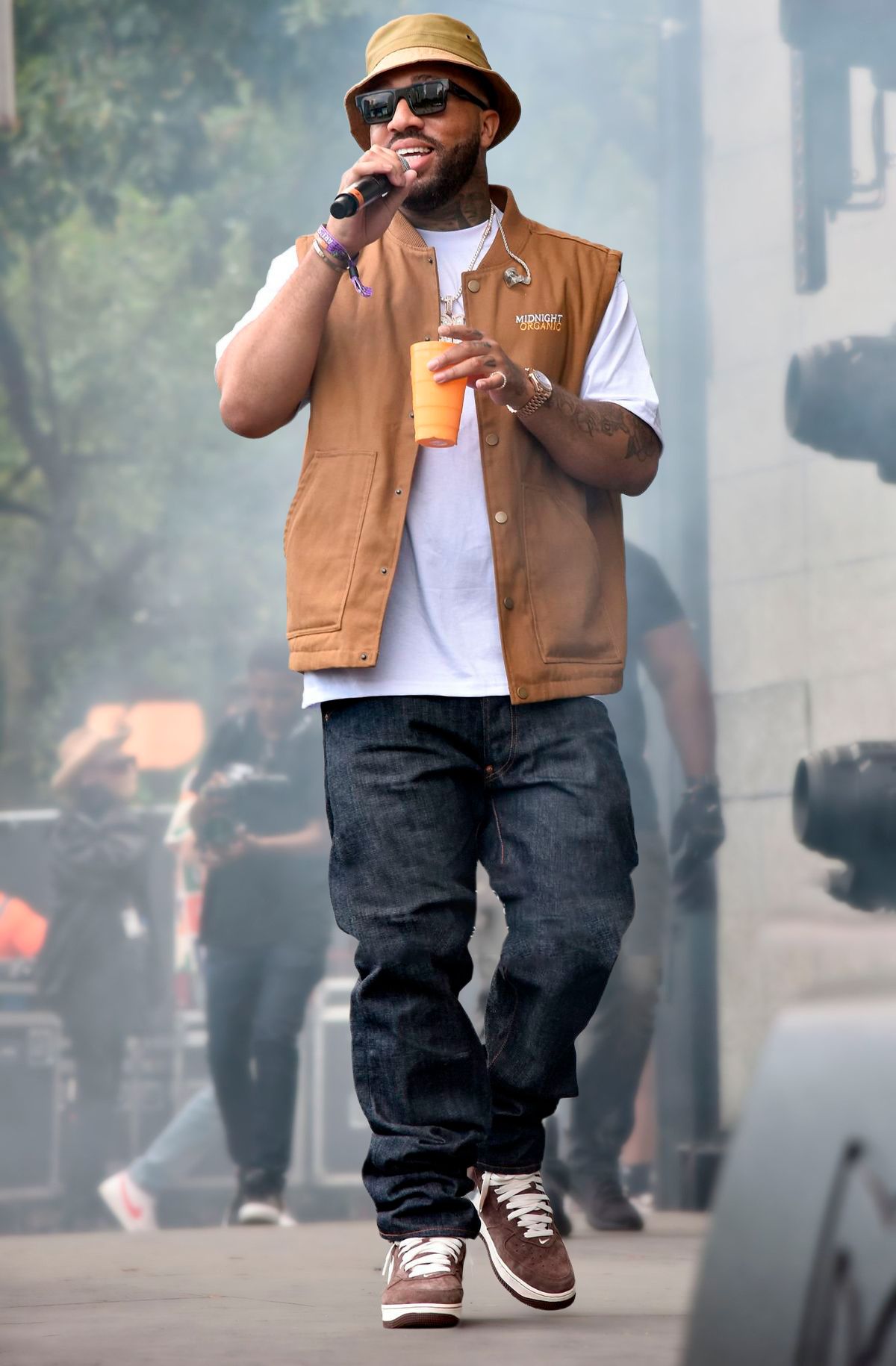 Larry June Outfit from August 2, 2022 WHAT’S ON THE STAR?