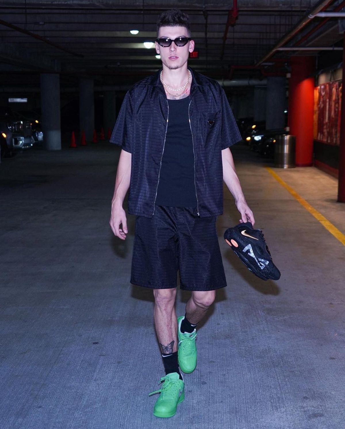 Tyler Herro Outfit from October 15, 2022 | WHAT’S ON THE STAR?