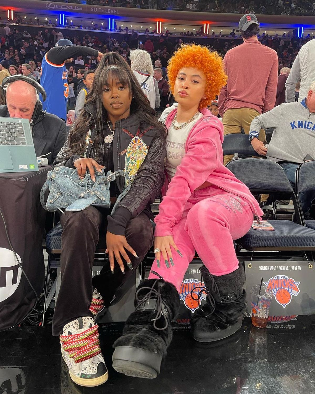 Cleotrapa Outfit from December 23, 2022 | WHAT’S ON THE STAR?