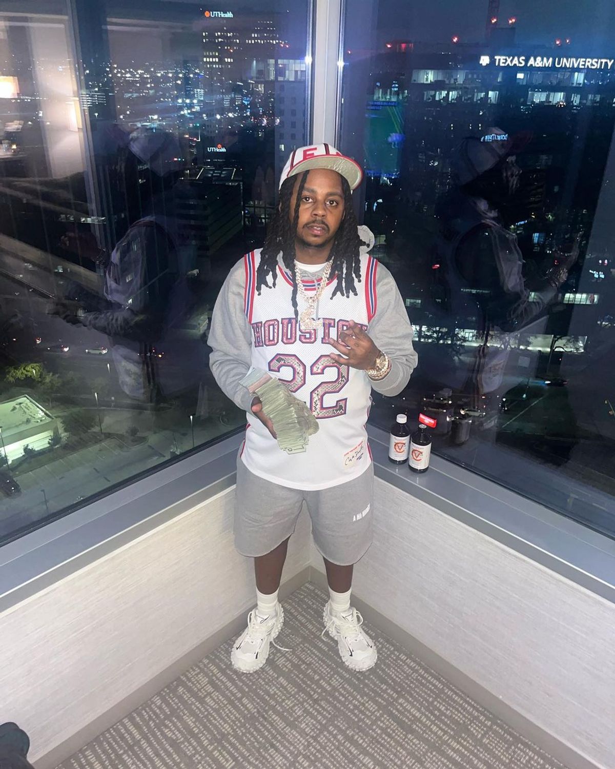 Babyface Ray Outfit from January 8, 2023 WHAT’S ON THE STAR?