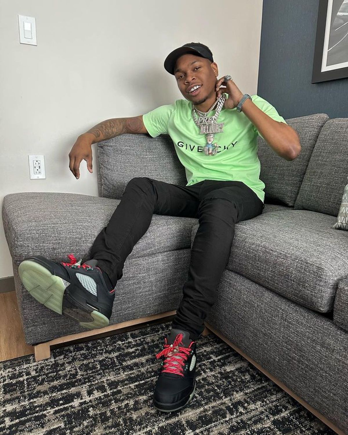 Kenny Muney Outfit from April 20, 2023 WHAT’S ON THE STAR?