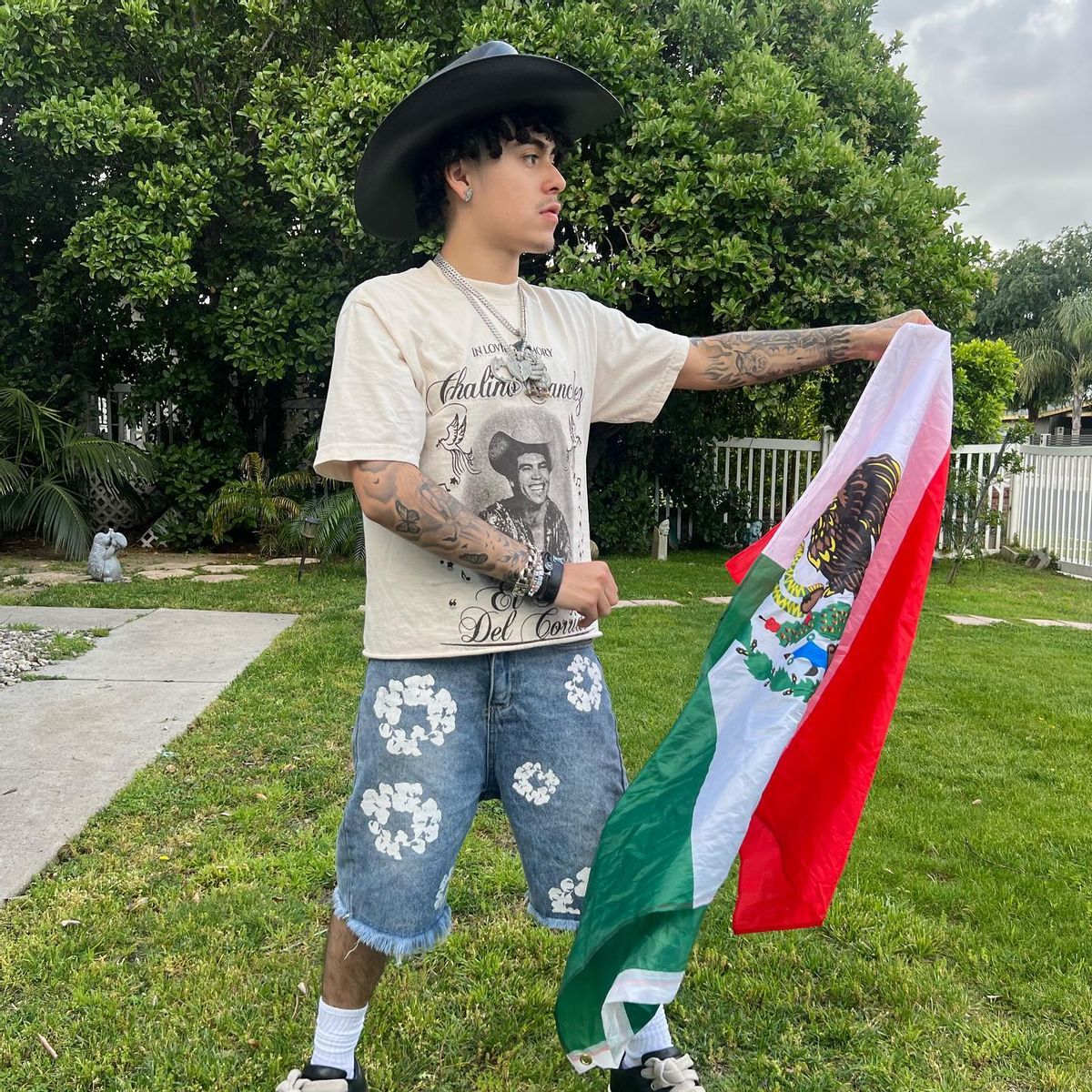 Suigeneris Outfit from May 6, 2024 | WHAT’S ON THE STAR?