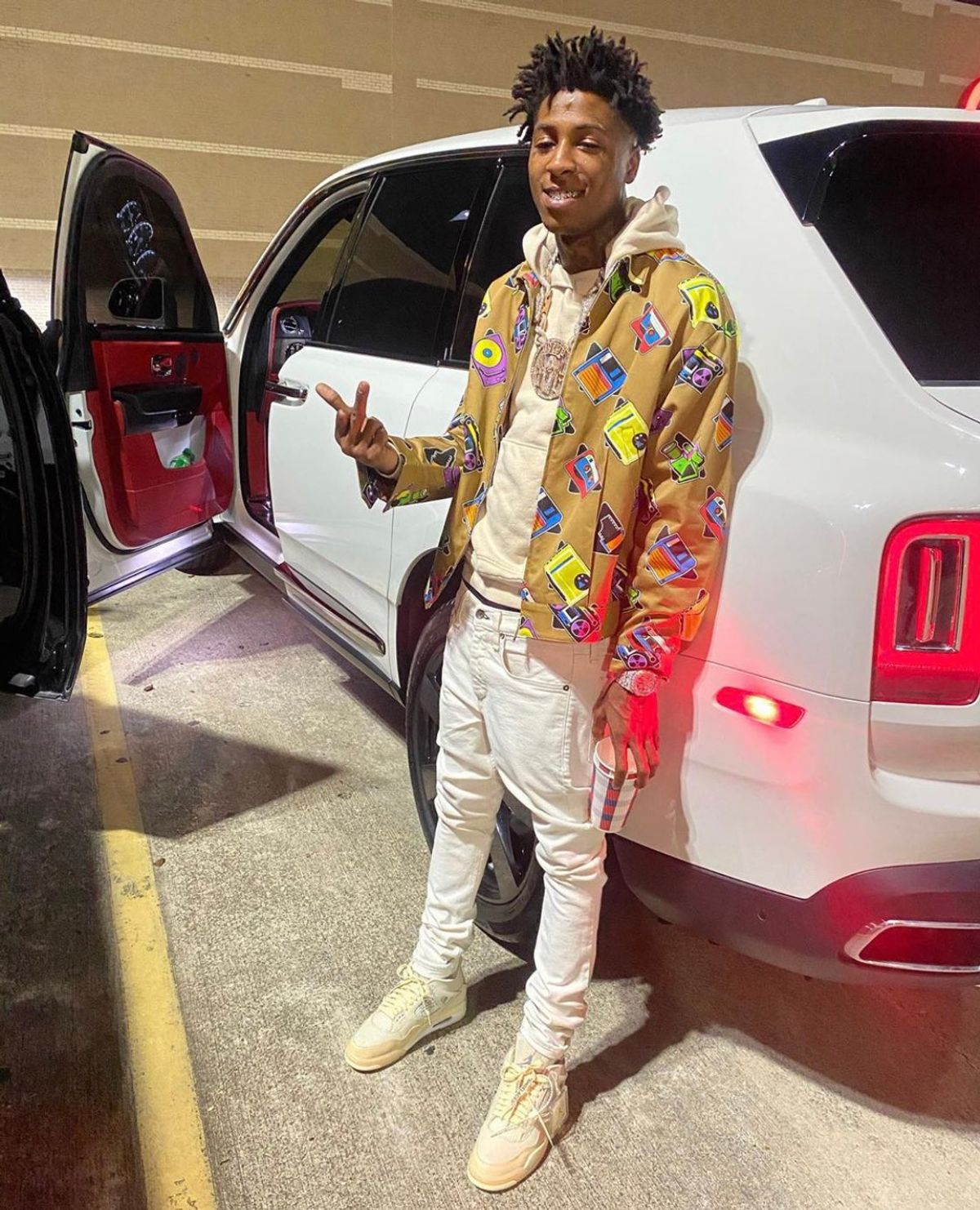 NBA YoungBoy Outfit from September 13, 2020 WHAT’S ON THE STAR?