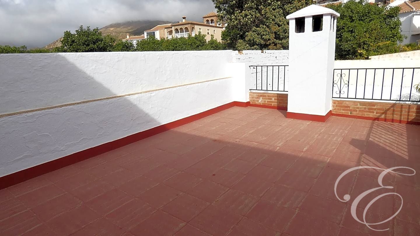 Village House in Periana Ref XL3944 Essential Properties