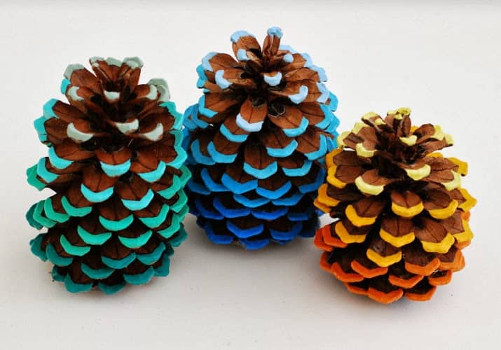 13 DIY Pinecone Decorations That Are Perfect for December