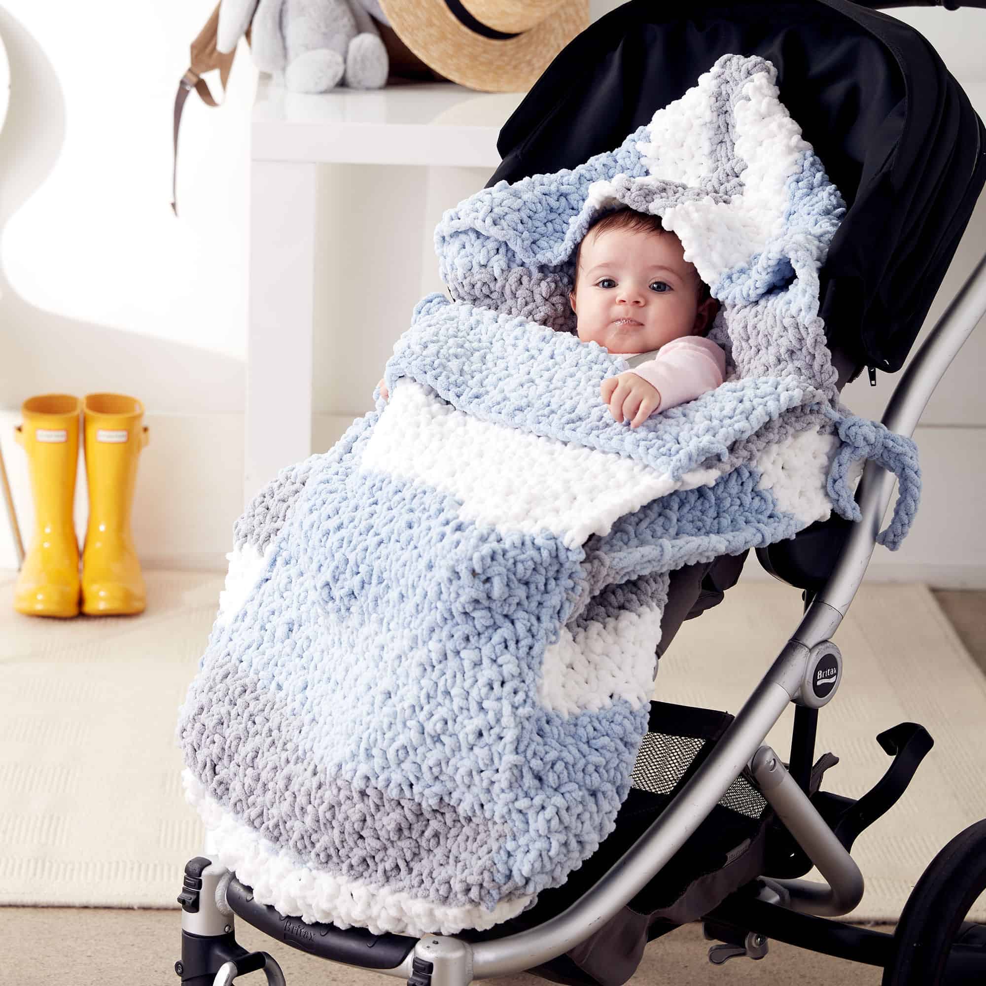 15 DIY Winter Pram and Stroller Blankets