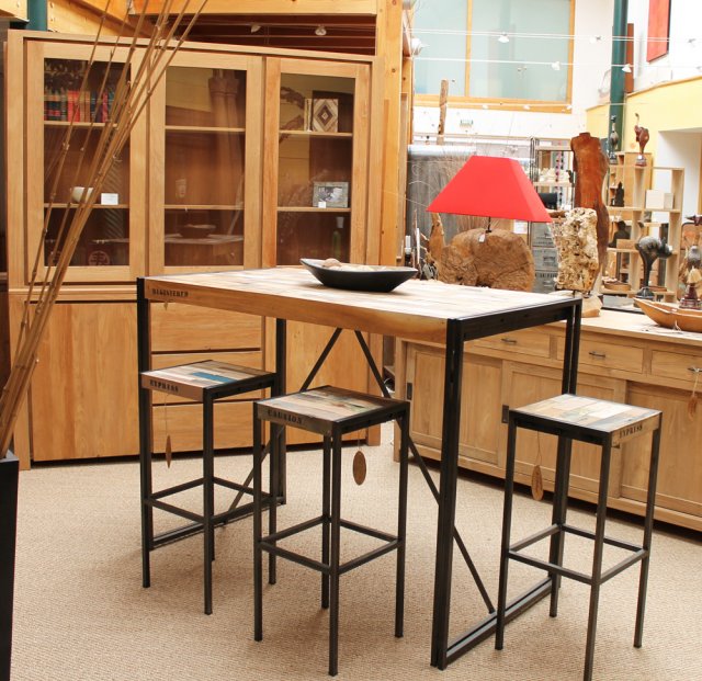Massaya. Comptoir de l'Archipel BELLEVILLE SUR VIE (85170), Meubles de