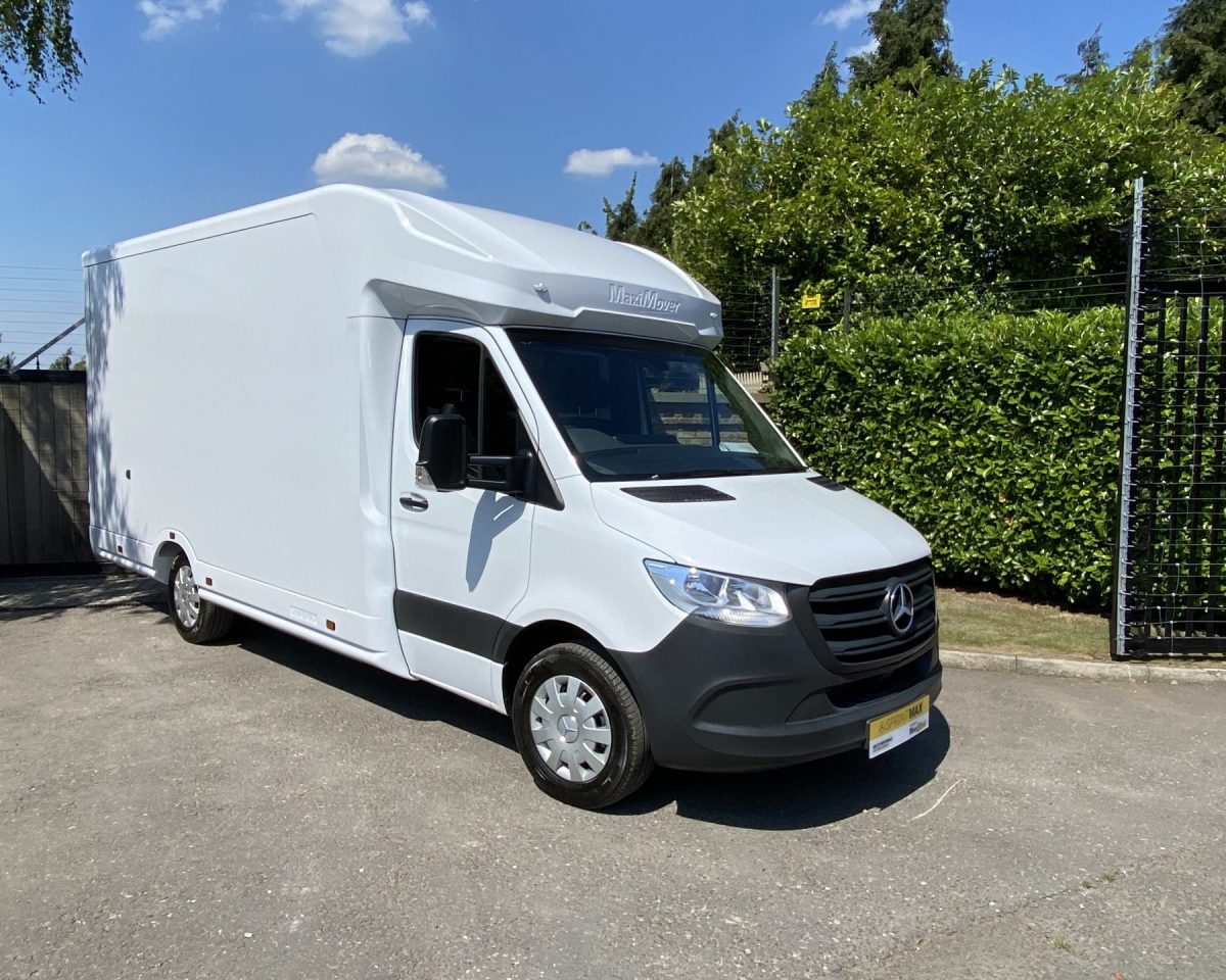 Mercedes SprintMAX GT 4.5M x 2.3M Medium Roof Low Loader Luton Van For Sale Maxi Mover