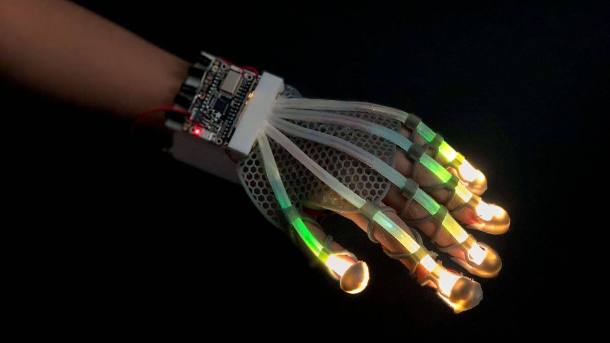 These stretchable gloves could let you touch stuff in VR